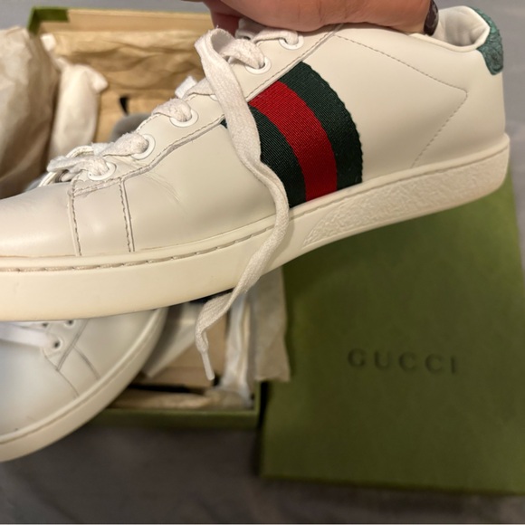 Gucci Ace Sneaker with Bee - Picture 5 of 10